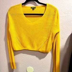 Spring yellow crop sweater